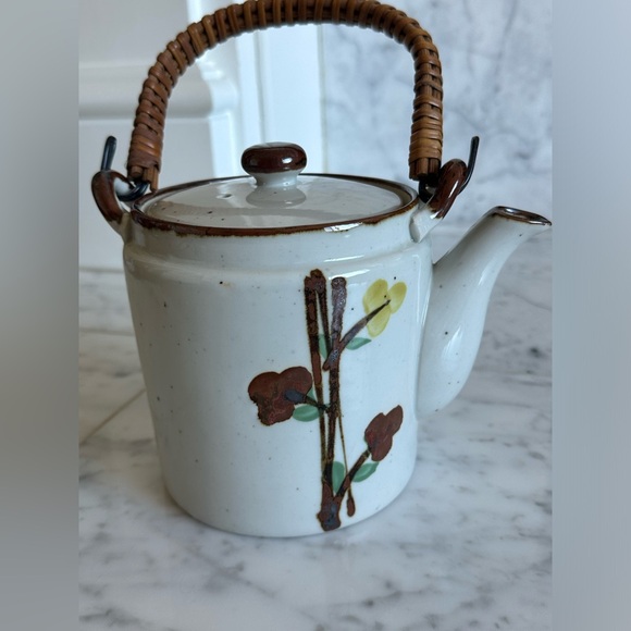 🇯🇵 Vintage Japanese Pottery Teapot with Rattan Handle - Picture 3 of 11